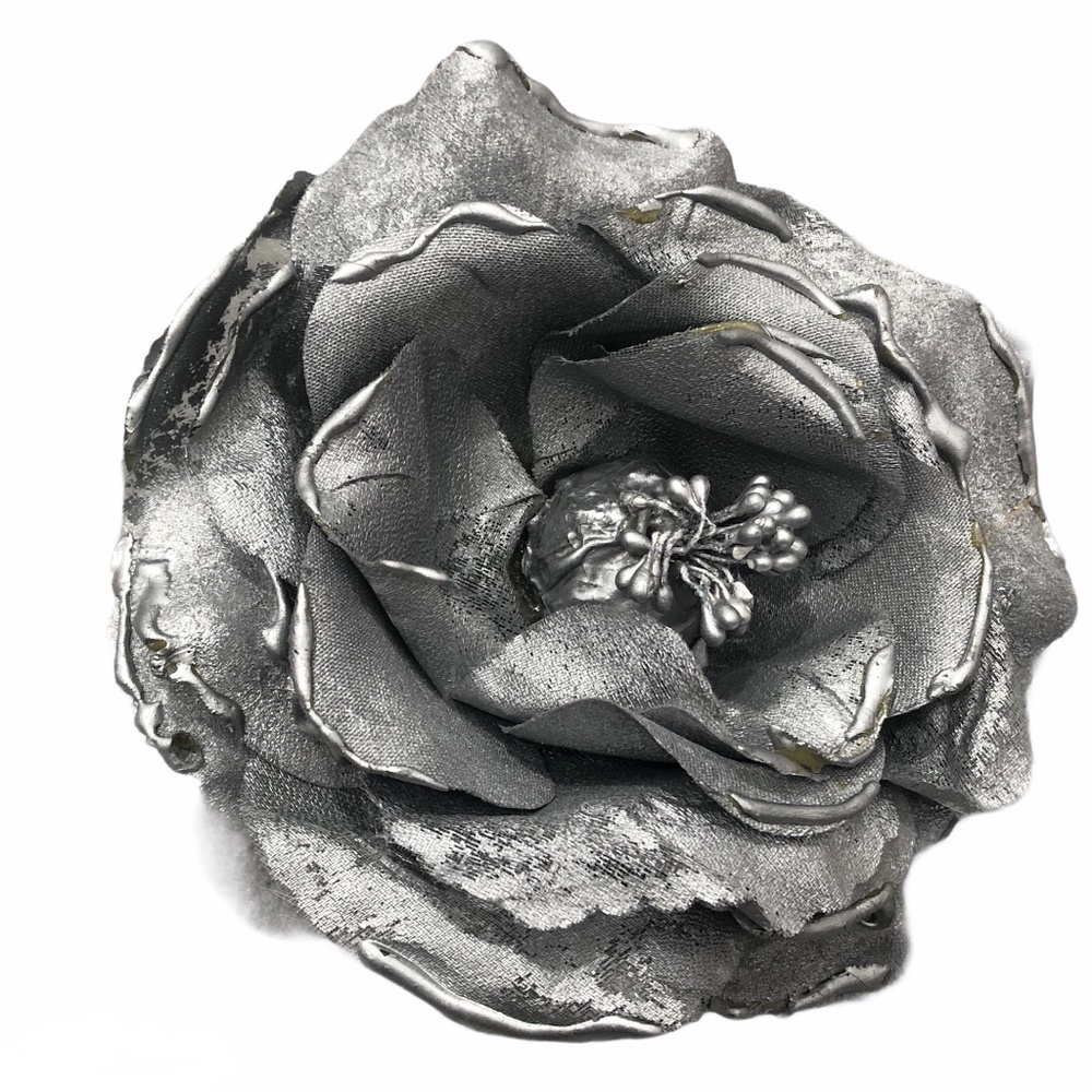 VINTAGE LARGE SILVER FABRIC BROOCH